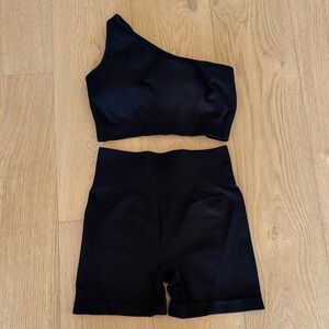 Amazon Black One-Shoulder Ribbed Athletic Set